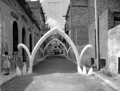 1948-50 Sant Gervasi. Festa Major. Un carrer guarnit